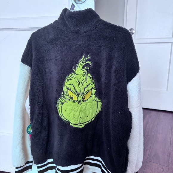 Christmas sweater for only $14 - Picture 5 of 8